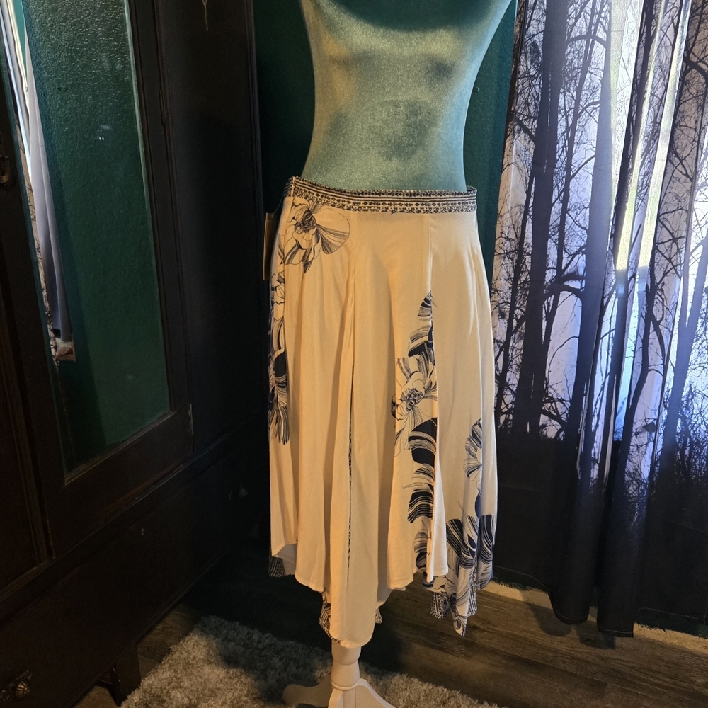 Francesca's Collections Beige Skirt with Navy Floral Trim